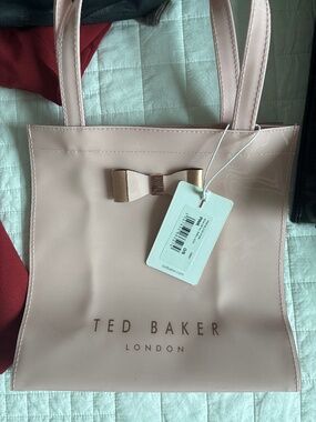Ted barker bag